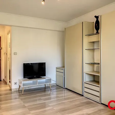 Avec Terrasse, Piscine Et Parking A - Fr-1-647-36 Apartament *