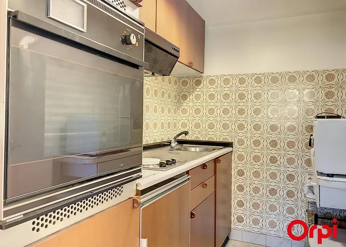 Avec Terrasse, Piscine Et Parking A - Fr-1-647-36 * מנטון