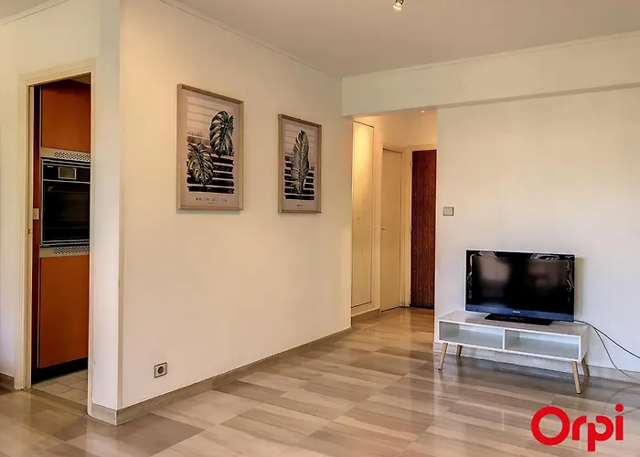Avec Terrasse, Piscine Et Parking A - Fr-1-647-36 דירה מנטון